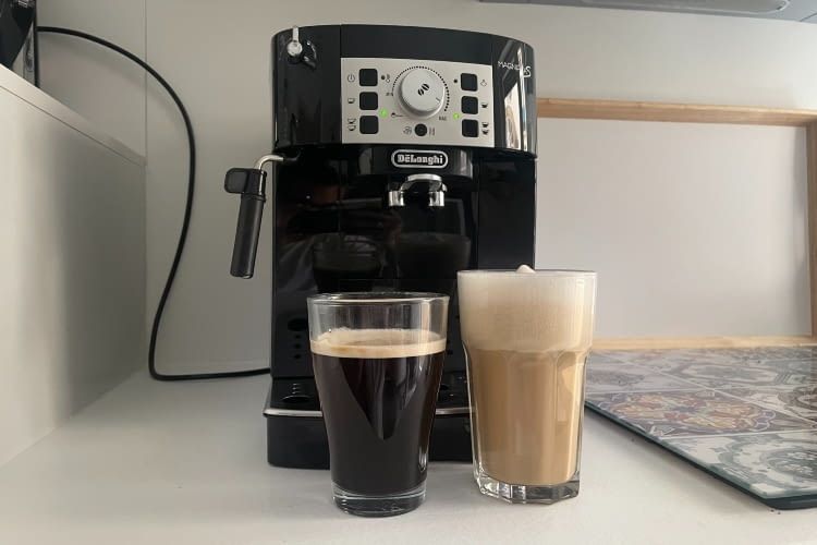 Wir haben den De'Longhi Magnifica S Kaffeevollautomat getestet