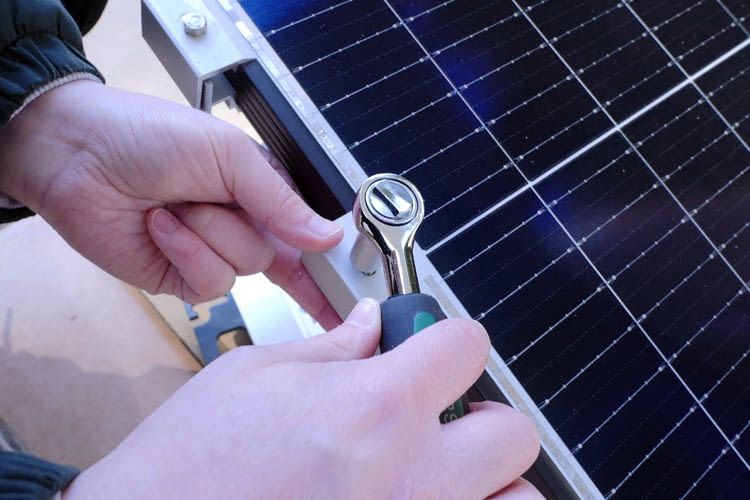 LED Solarleuchten selber bauen » Technik und Vorgehensweise einfach erklärt
