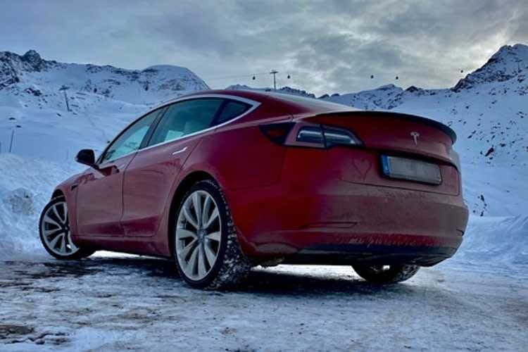 Anche a-20 gradi, la Tesla Model 3 ha funzionato senza problemi durante il test